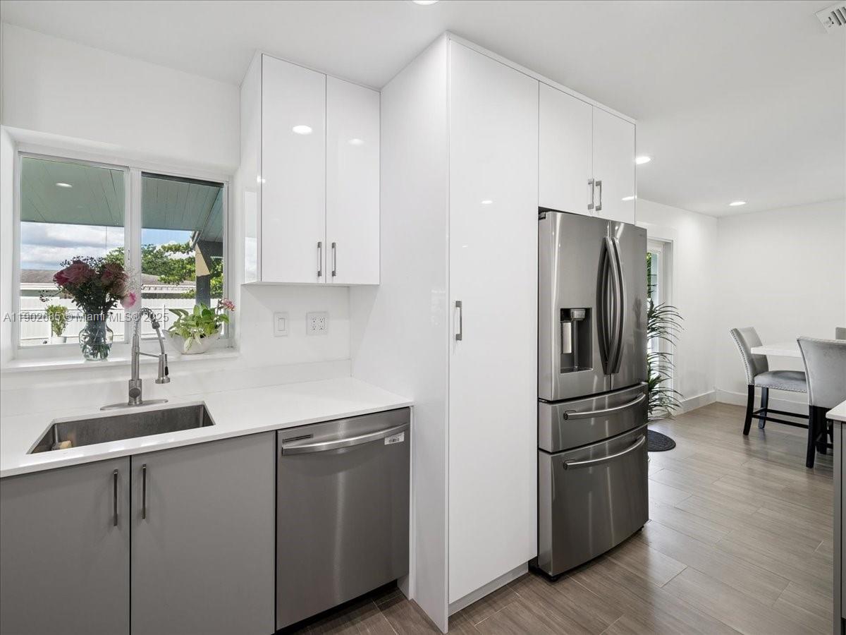 SOUTH CORAL HOMES SEC 2 - Residential