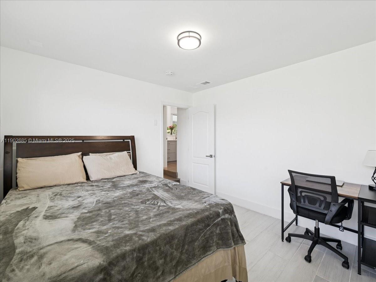 SOUTH CORAL HOMES SEC 2 - Residential