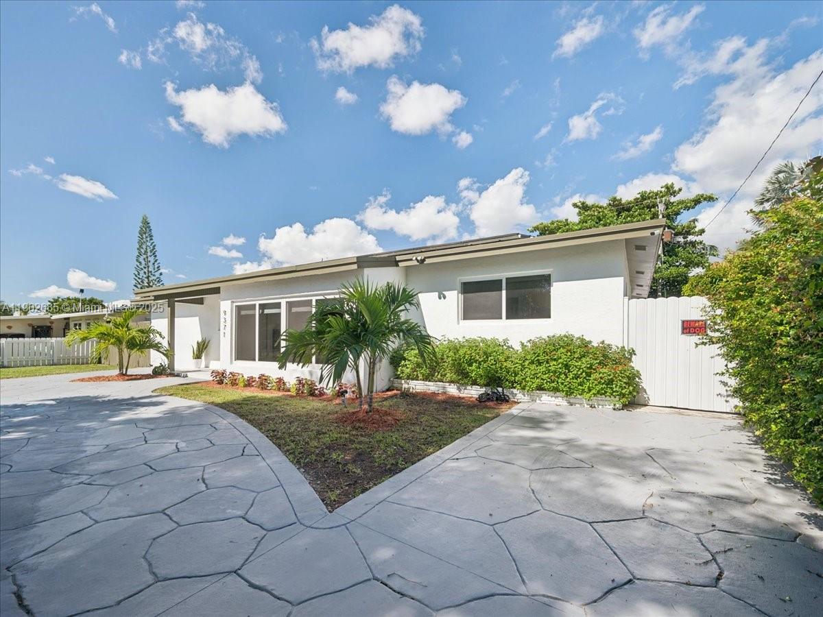 SOUTH CORAL HOMES SEC 2 - Residential