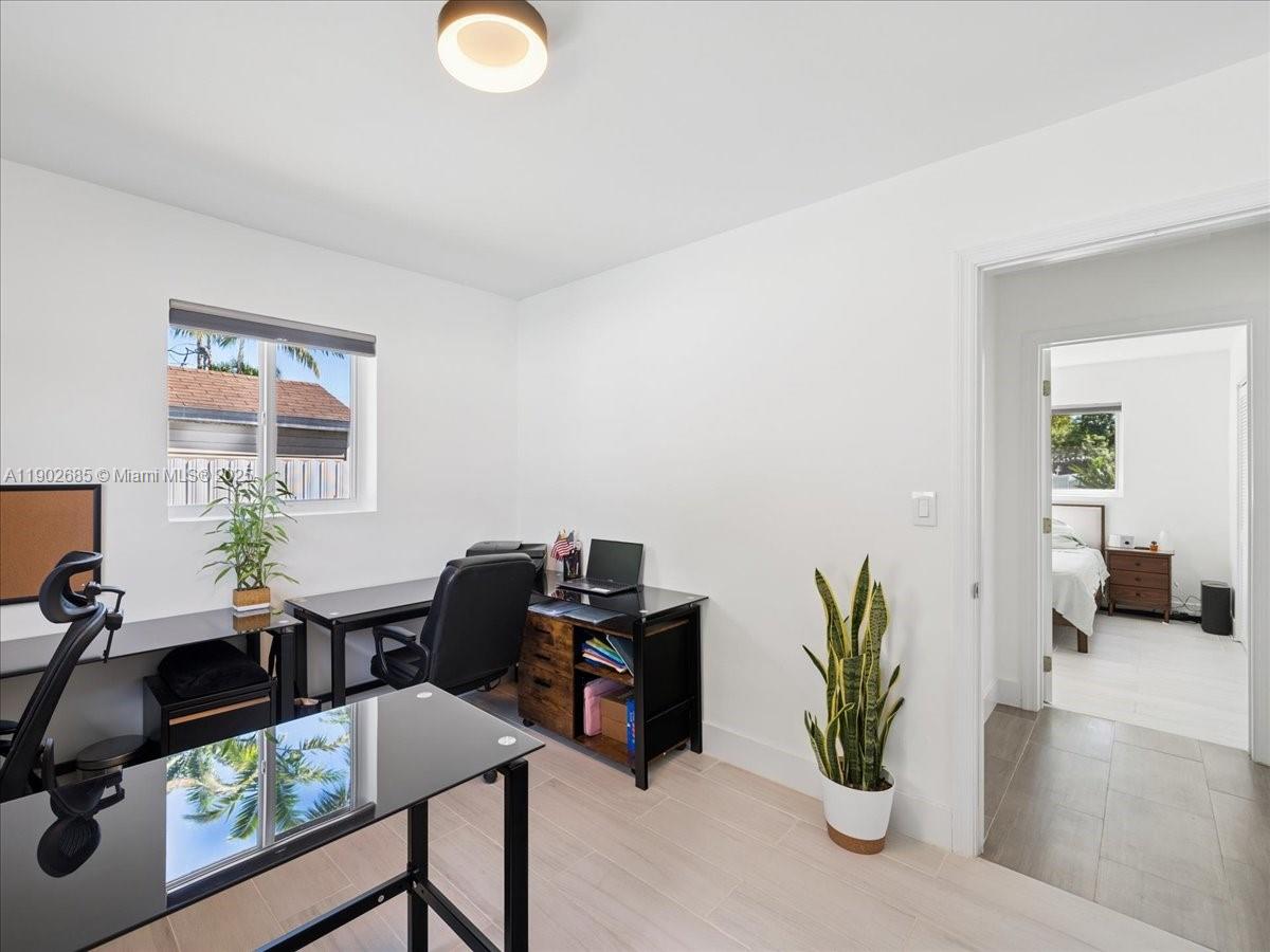 SOUTH CORAL HOMES SEC 2 - Residential