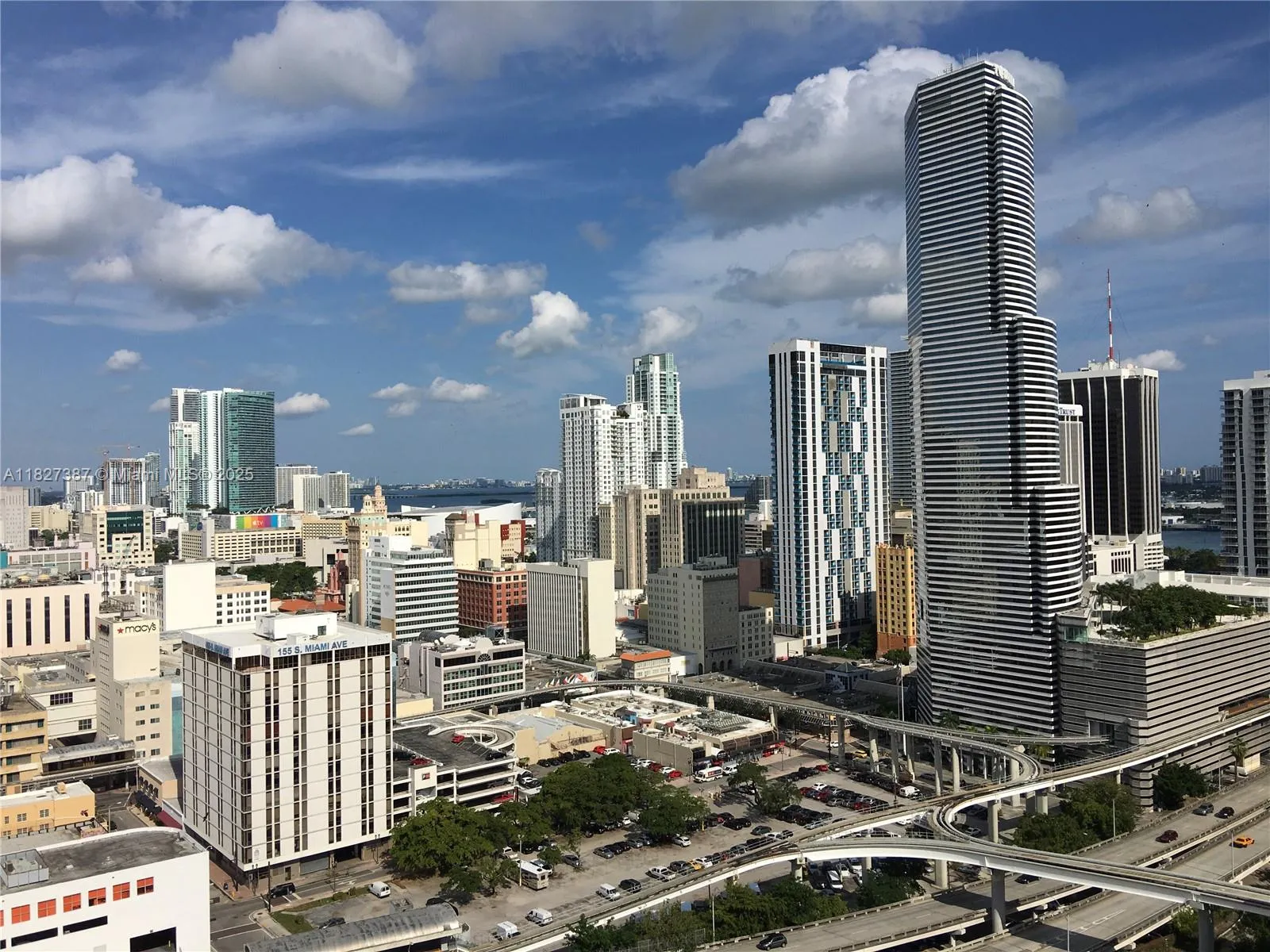 Miami, Florida 33130, United States, 1 Bedroom Bedrooms, ,1 BathroomBathrooms,Residential,Active,157151