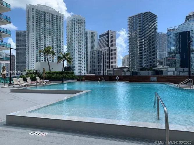 Miami, Florida 33130, United States, 1 Bedroom Bedrooms, ,1 BathroomBathrooms,Residential,Active,157151