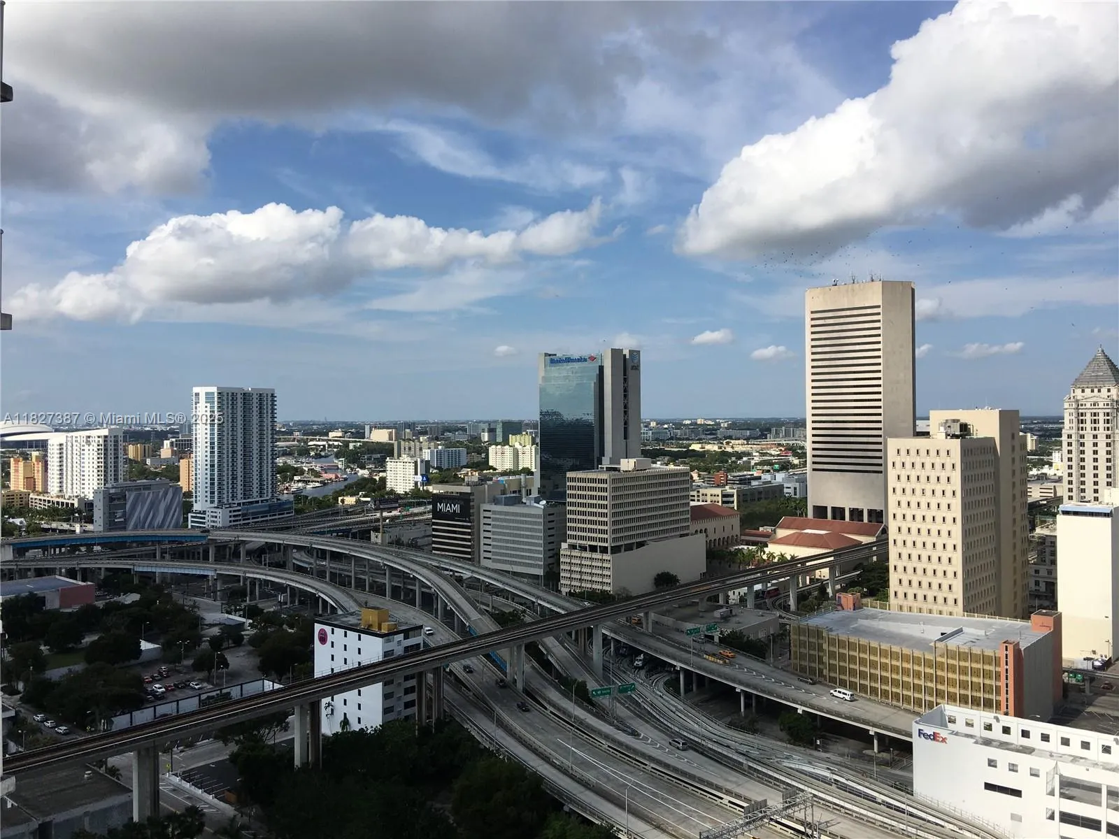 Miami, Florida 33130, United States, 1 Bedroom Bedrooms, ,1 BathroomBathrooms,Residential,Active,157151