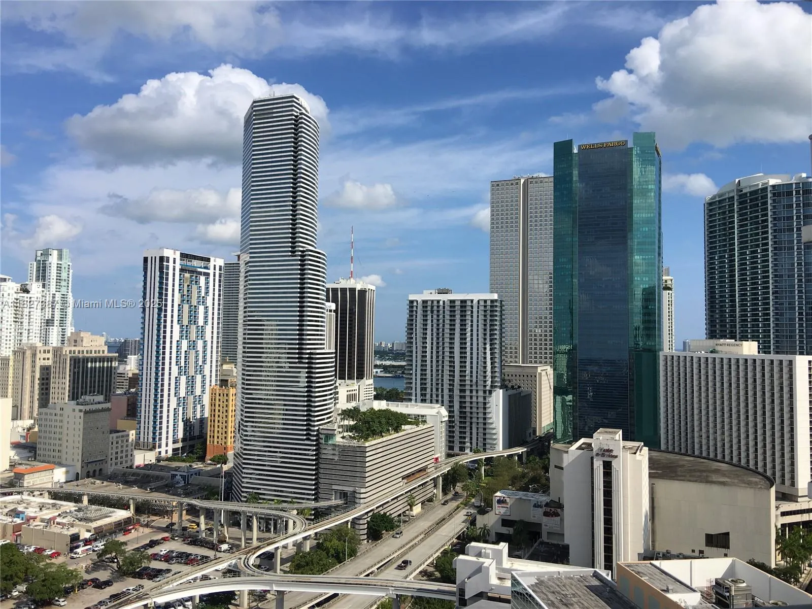 Miami, Florida 33130, United States, 1 Bedroom Bedrooms, ,1 BathroomBathrooms,Residential,Active,157151