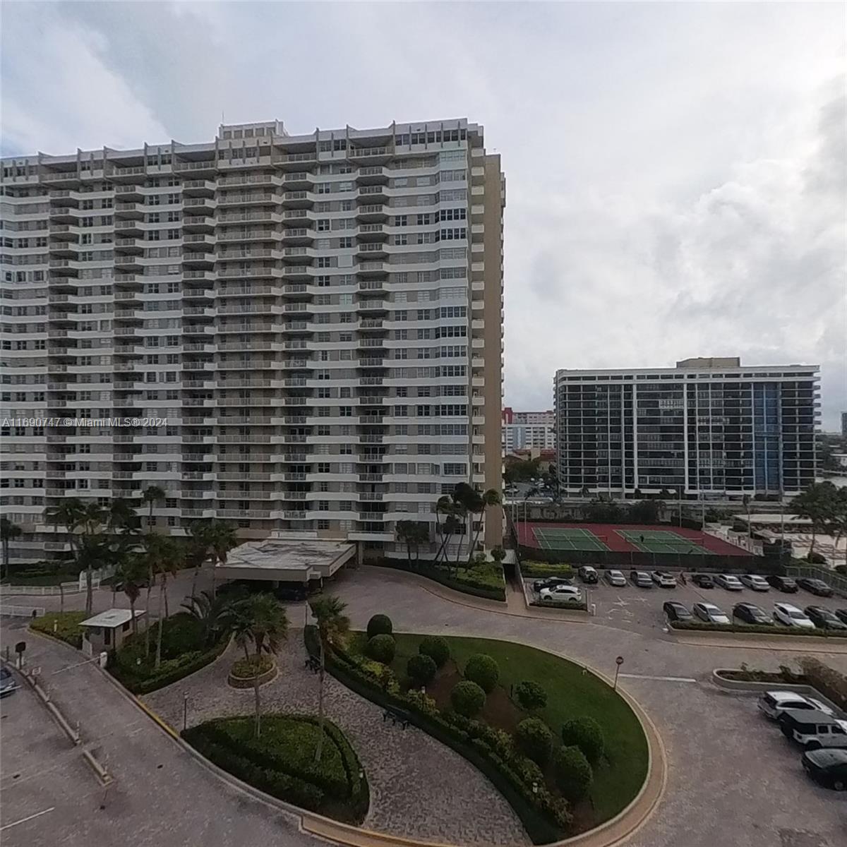 THE HEMISPHERES CONDO - Residential