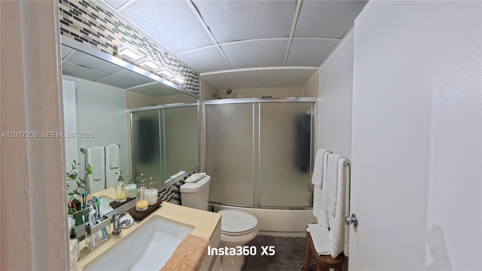 LAS VISTAS AT DORAL CONDO - Residential Lease