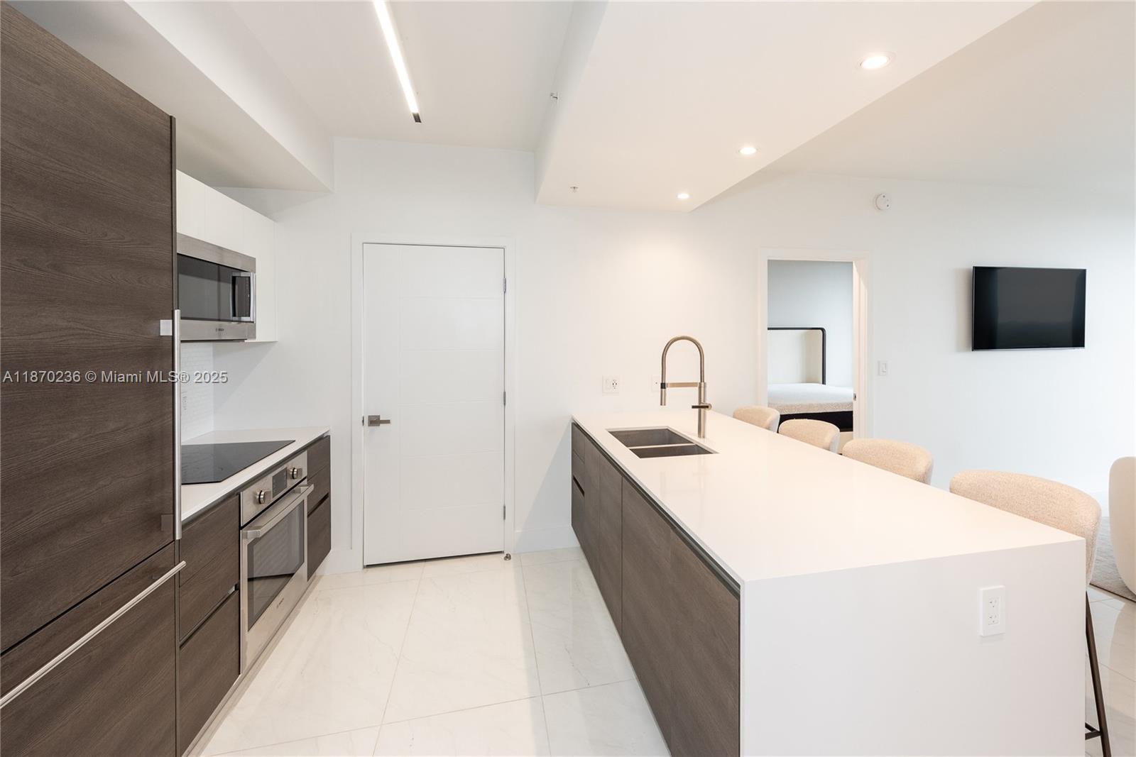 MERRICK MANOR CONDO - Residential