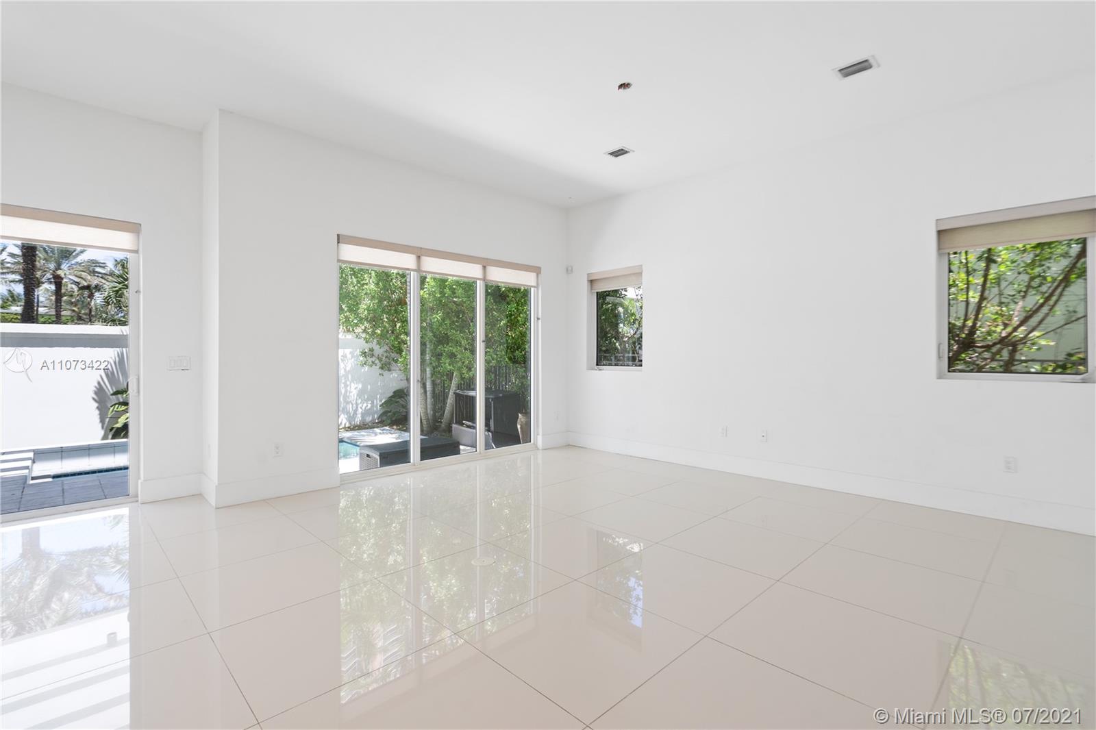 BEACHWALK - Residential