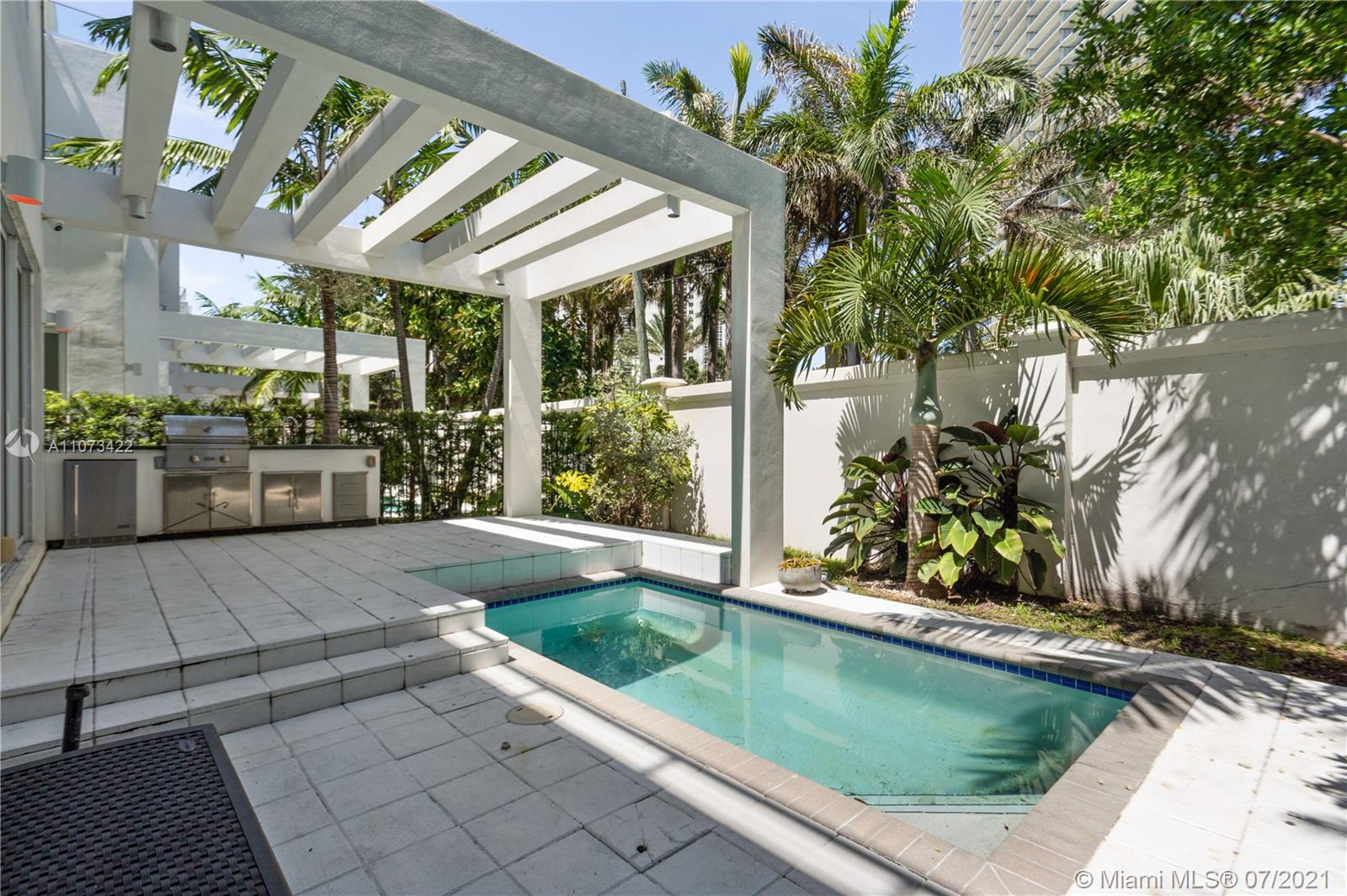 BEACHWALK - Residential