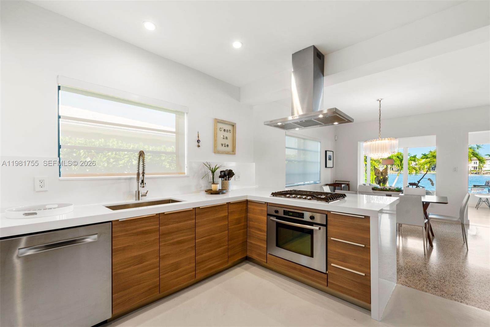 NORMANDY GOLF COURSE - Residential Lease