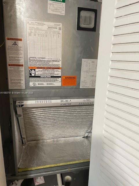 PALM-EAST GARDENS CONDO - Residential