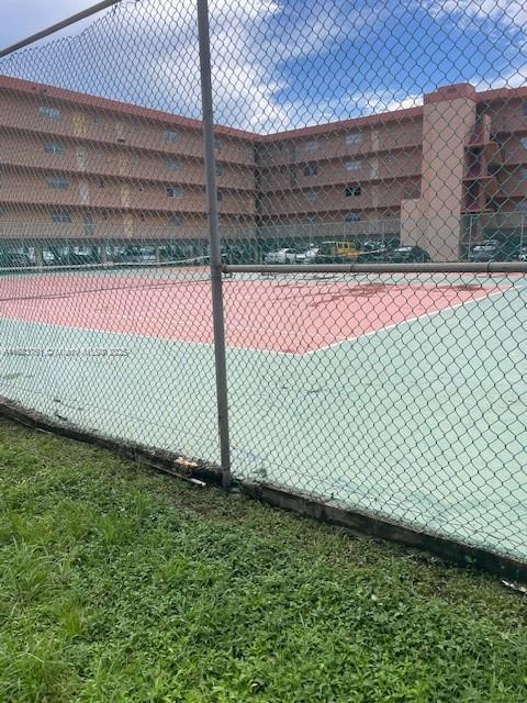 PALM-EAST GARDENS CONDO - Residential