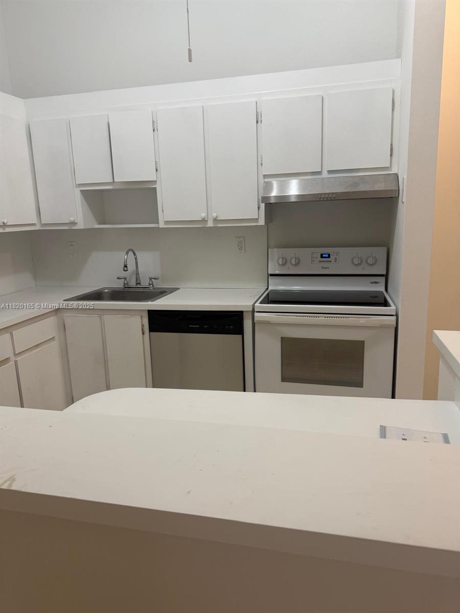 4760 NW 102nd Ave 204-12