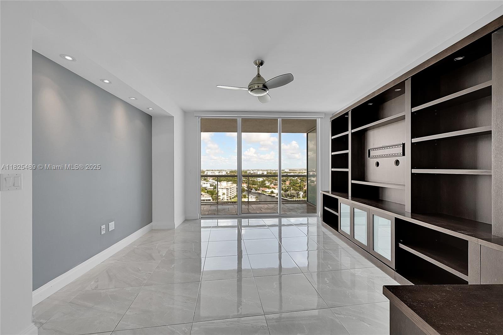 PLAZA AT OCEANSIDE (THE) - Residential