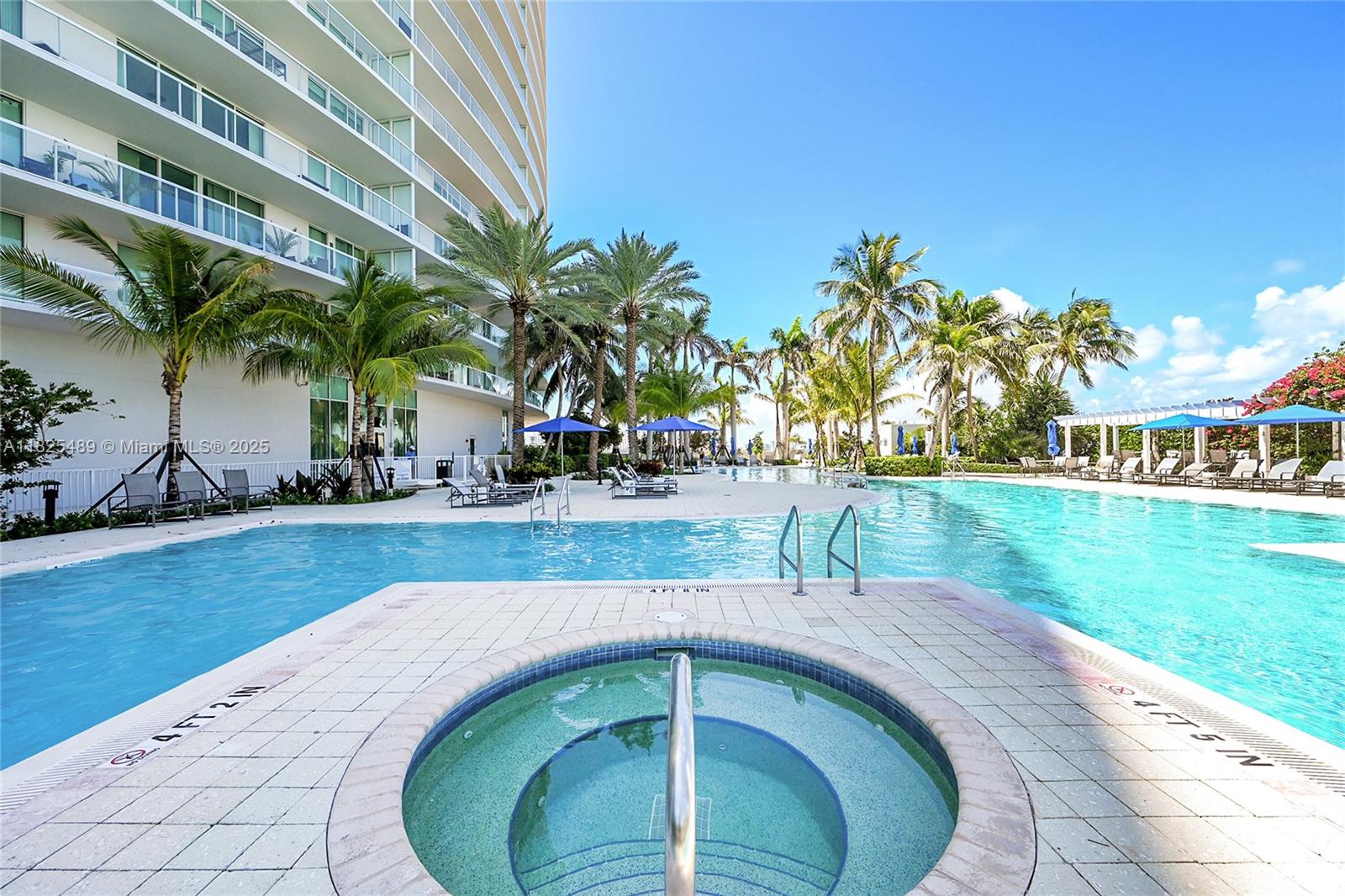 PLAZA AT OCEANSIDE (THE) - Residential