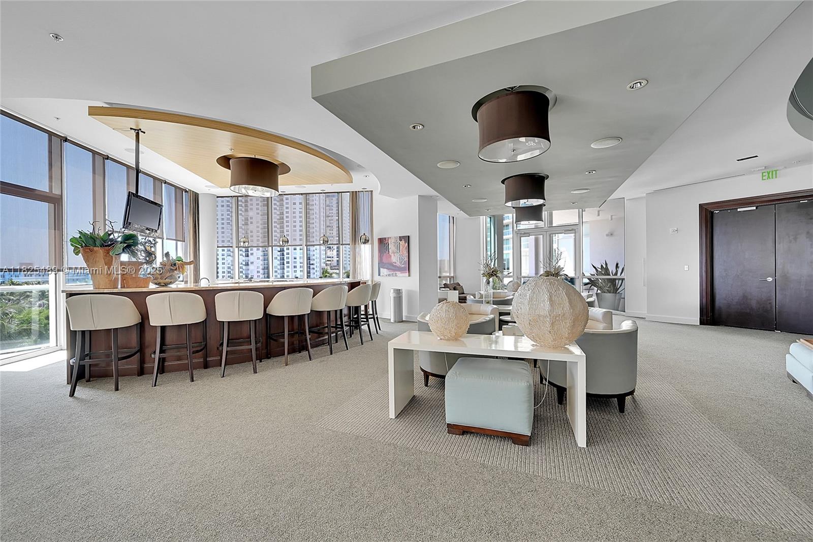 PLAZA AT OCEANSIDE (THE) - Residential