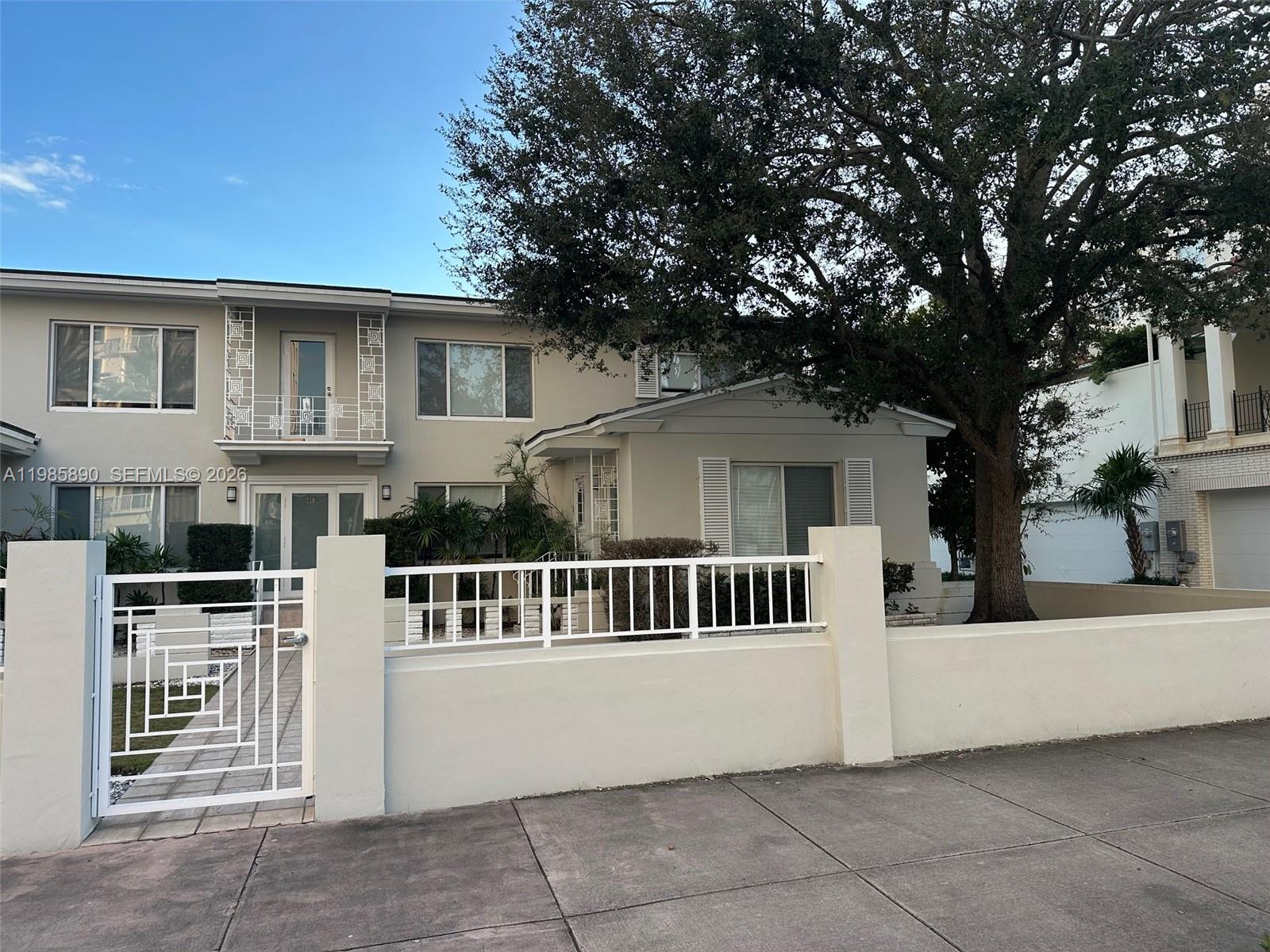 CORAL GABLES BILTMORE SEC - Residential Lease