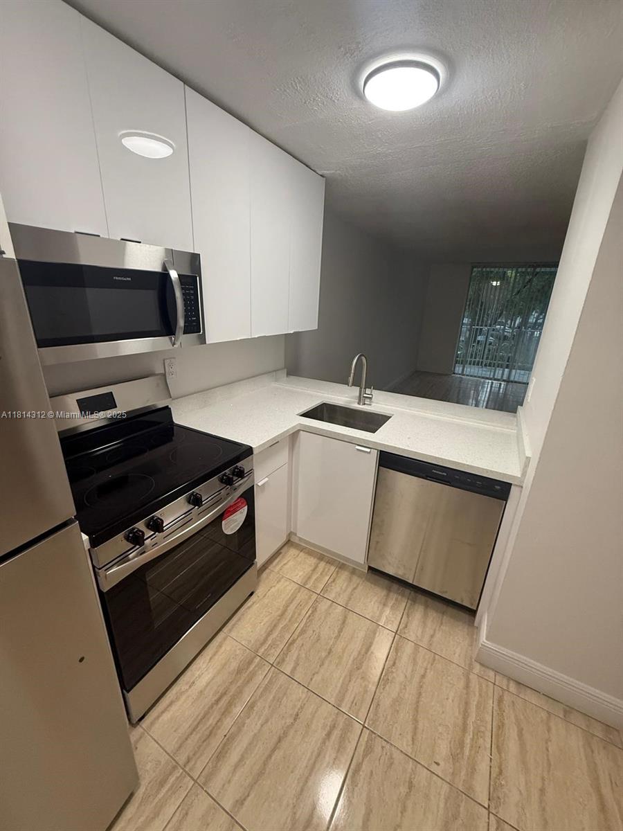 MONTECARLO CONDO - Residential Lease