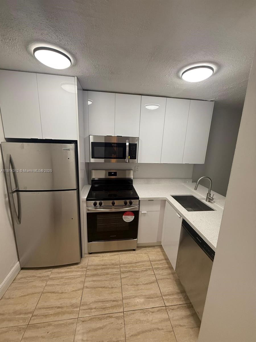 MONTECARLO CONDO - Residential Lease