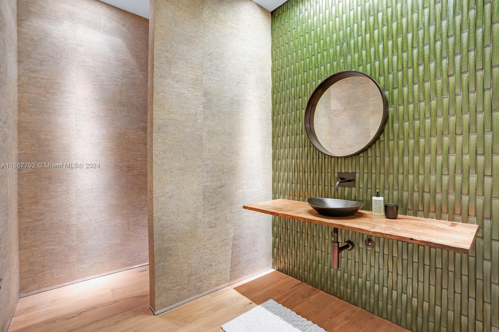 LA GORCE ISLAND - Residential