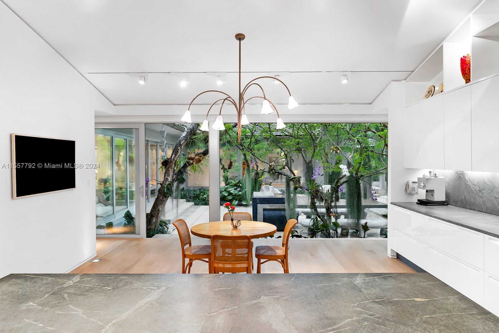 LA GORCE ISLAND - Residential