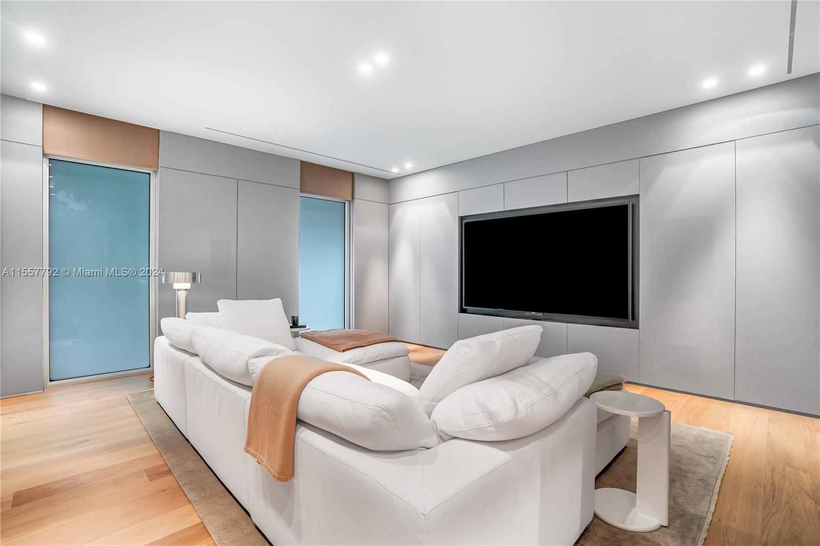 LA GORCE ISLAND - Residential
