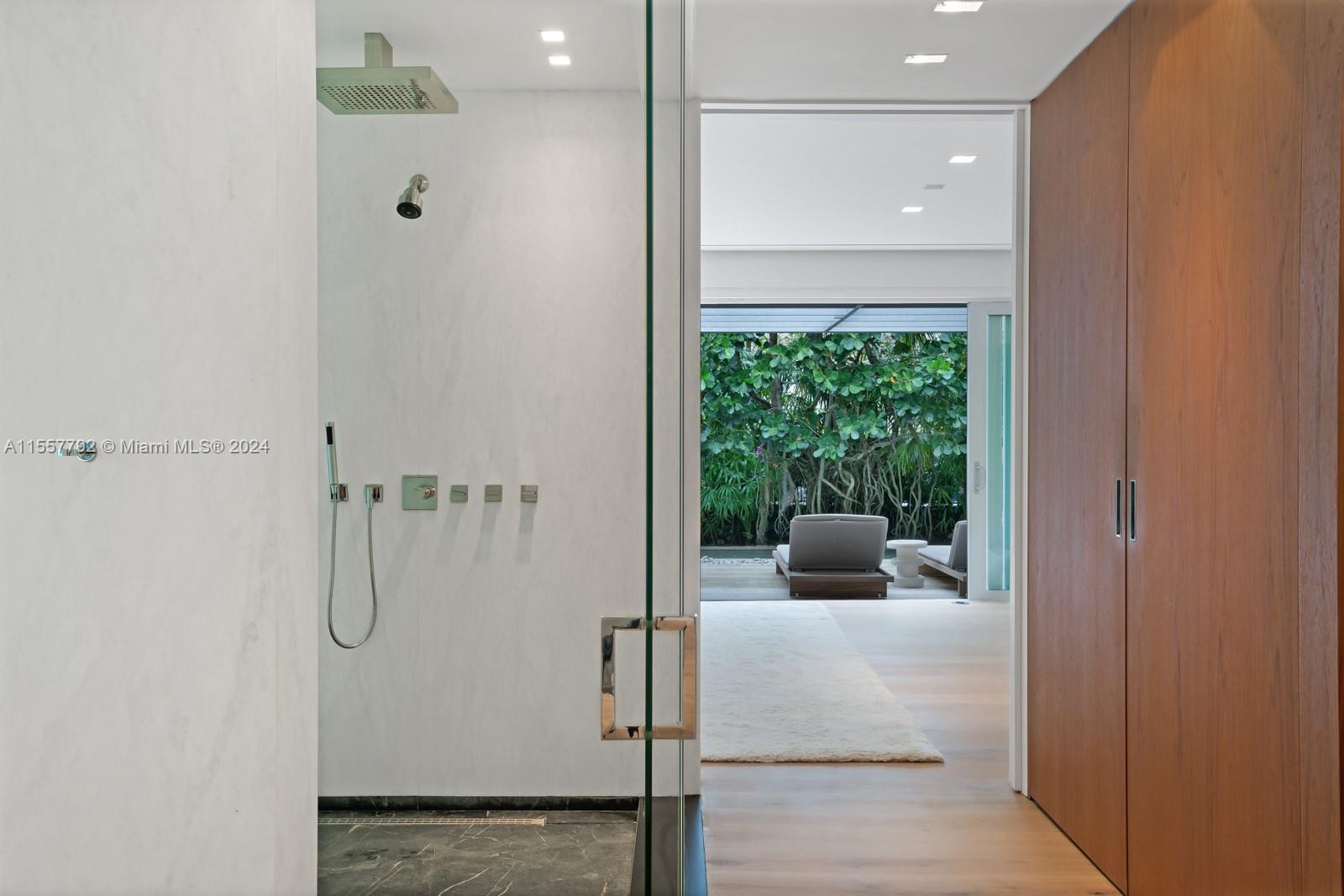 LA GORCE ISLAND - Residential