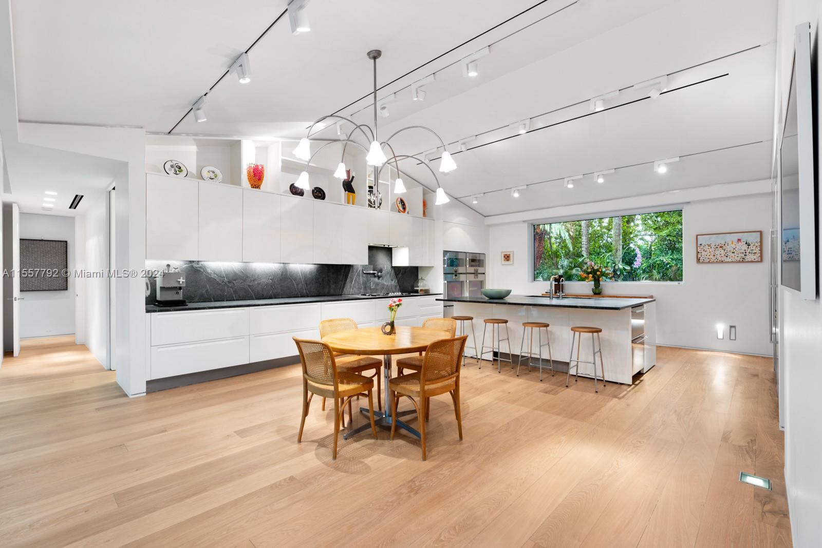 LA GORCE ISLAND - Residential