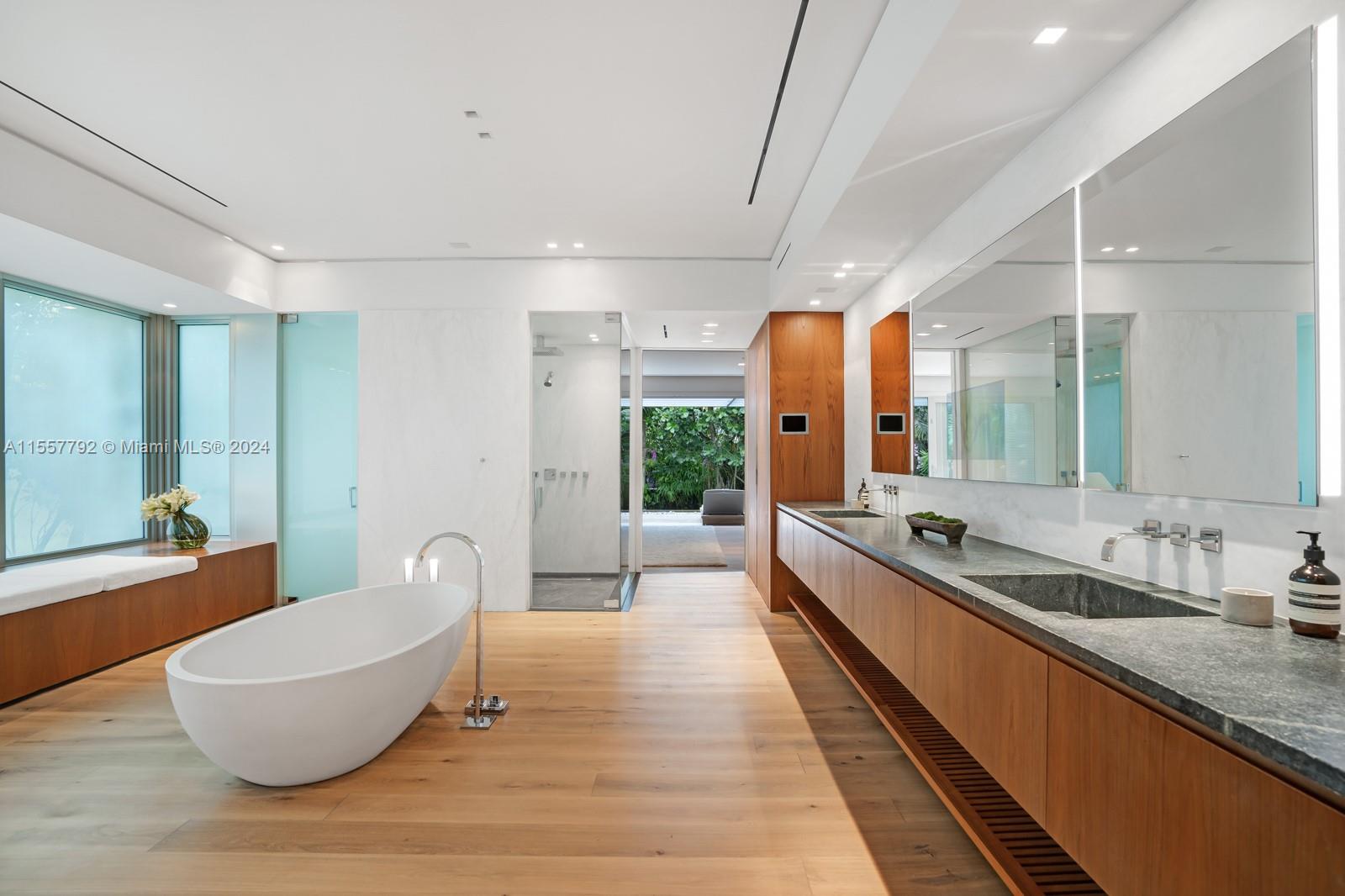 LA GORCE ISLAND - Residential