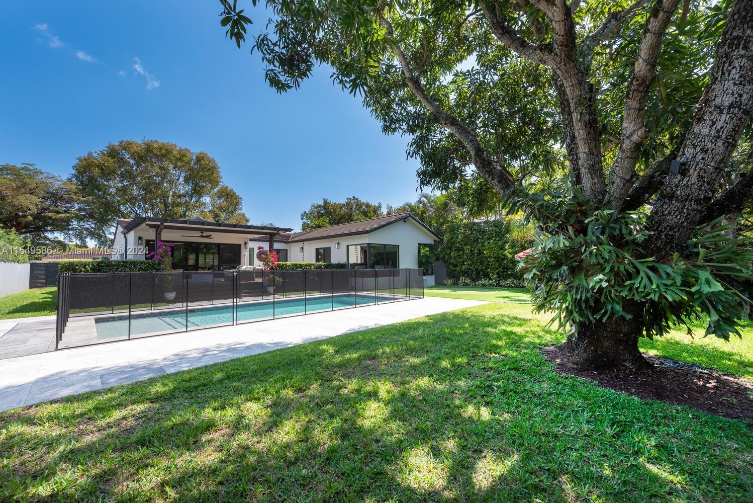 BRICKELL ESTATES - Residential