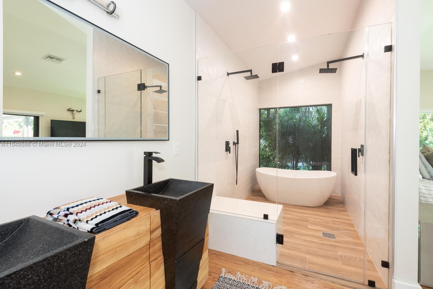 BRICKELL ESTATES - Residential