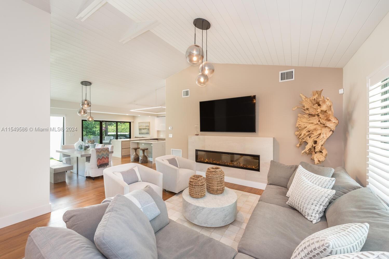 BRICKELL ESTATES - Residential