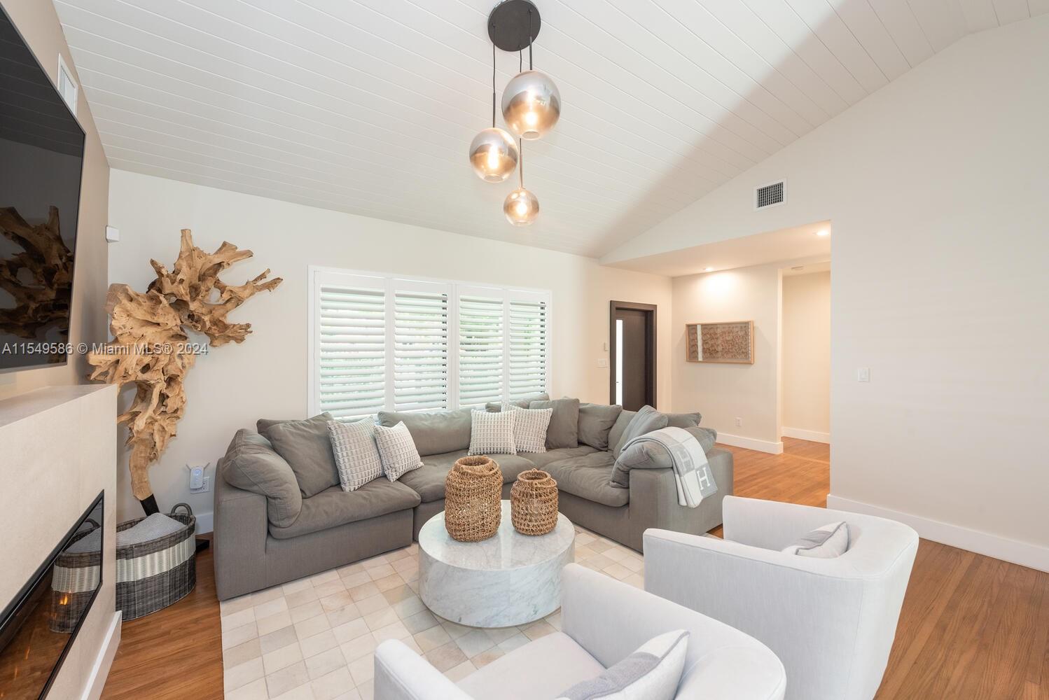 BRICKELL ESTATES - Residential