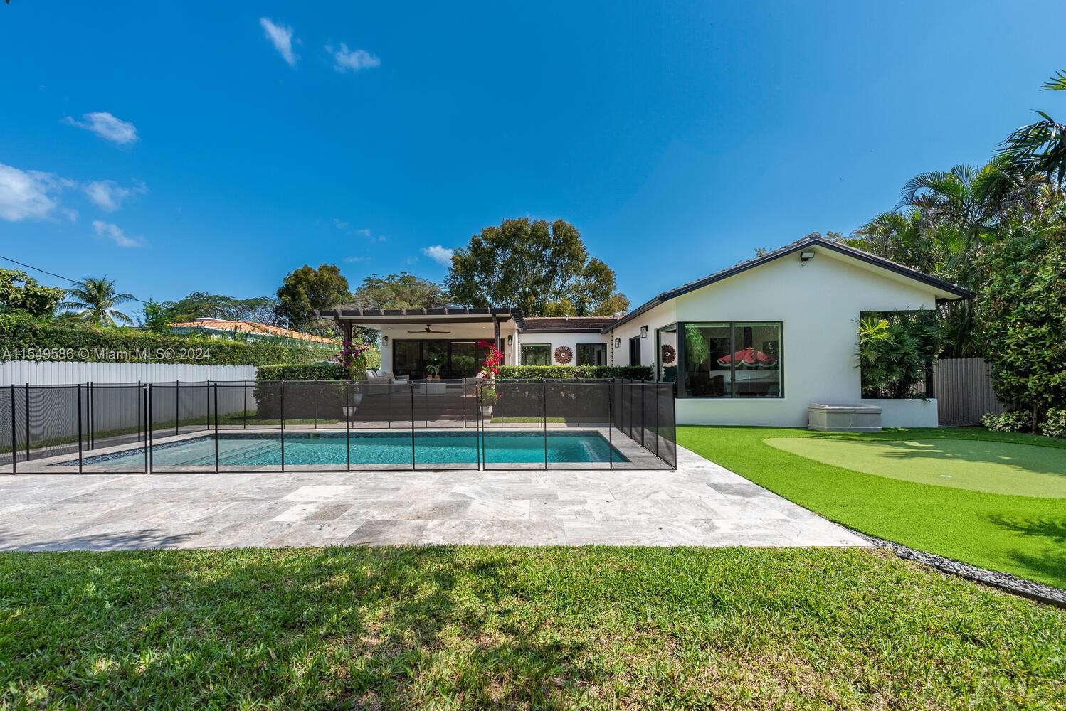 BRICKELL ESTATES - Residential