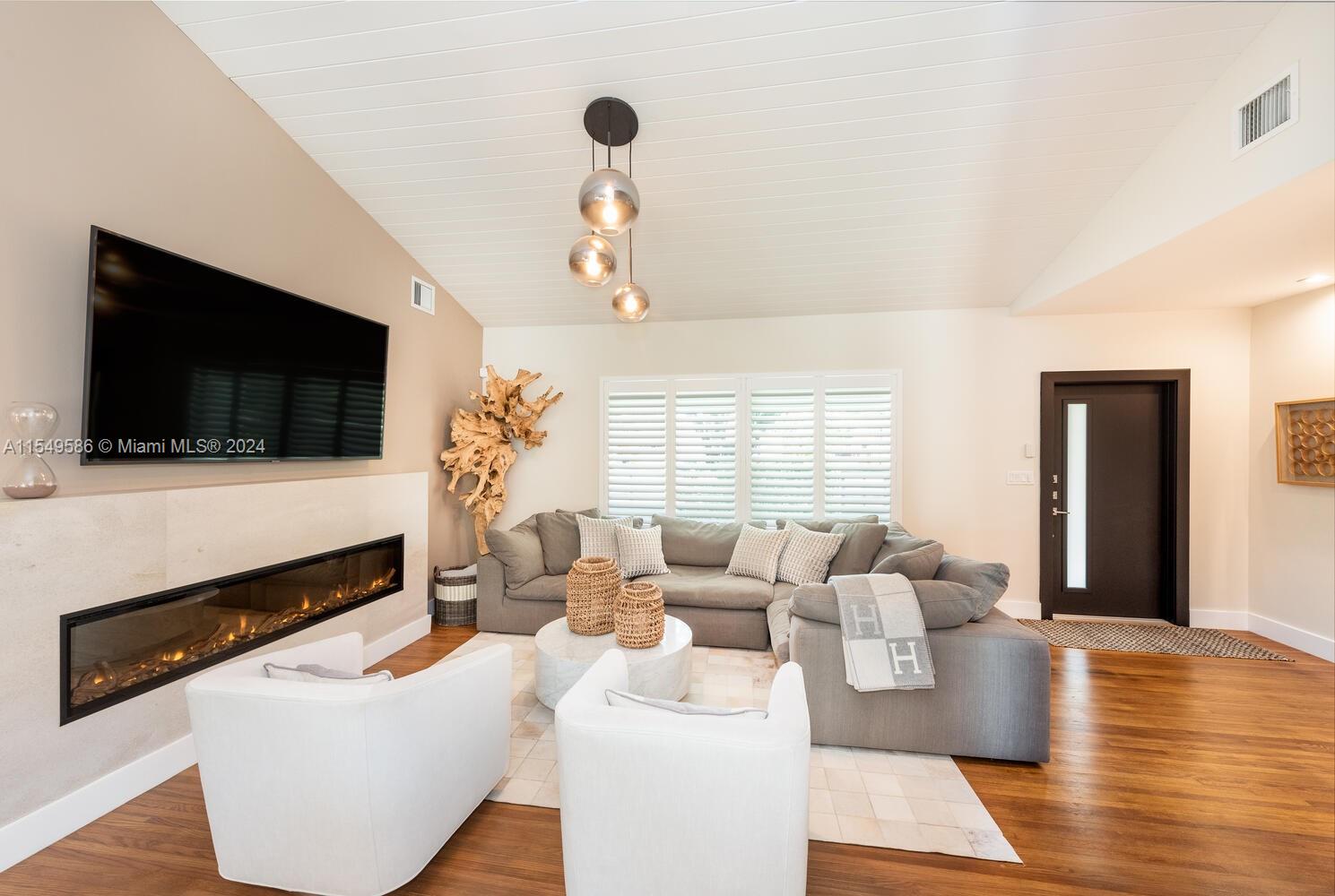 BRICKELL ESTATES - Residential