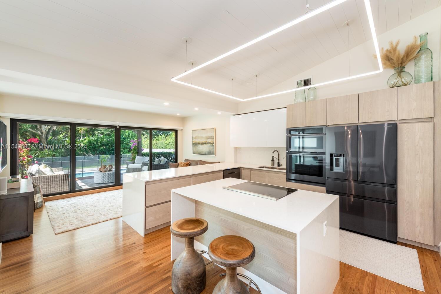 BRICKELL ESTATES - Residential