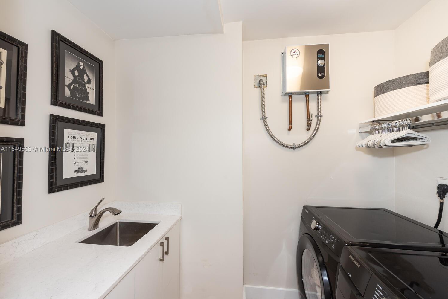 BRICKELL ESTATES - Residential