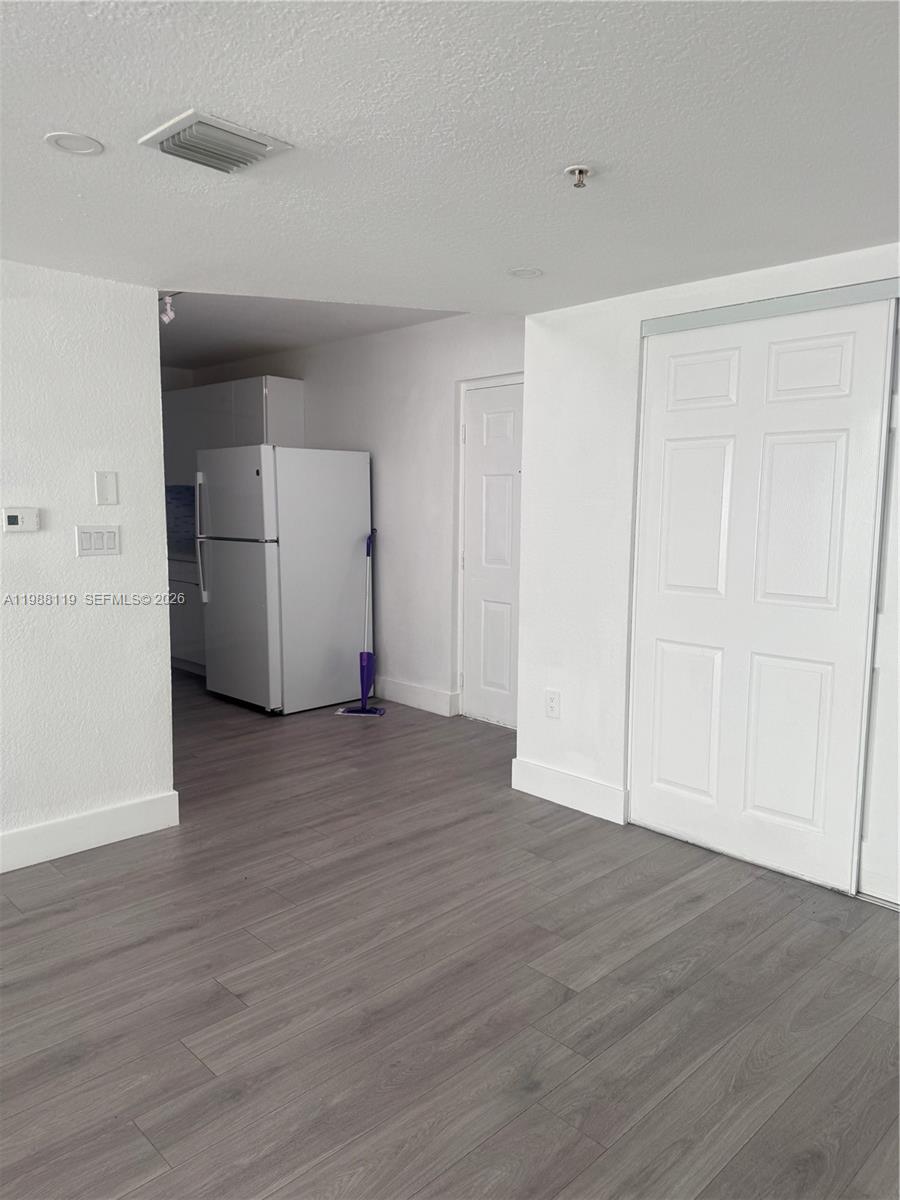 IDLEWILD PARK - Residential Lease