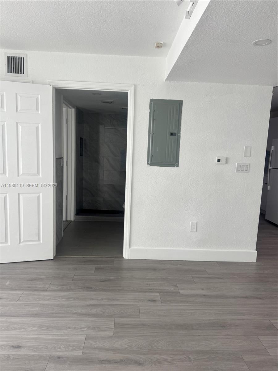 IDLEWILD PARK - Residential Lease