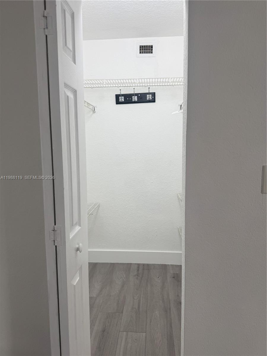 IDLEWILD PARK - Residential Lease