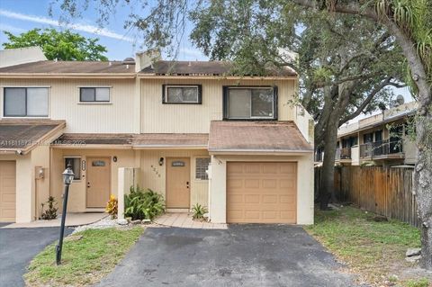 4225 N 76th Ave Davie FL 33024