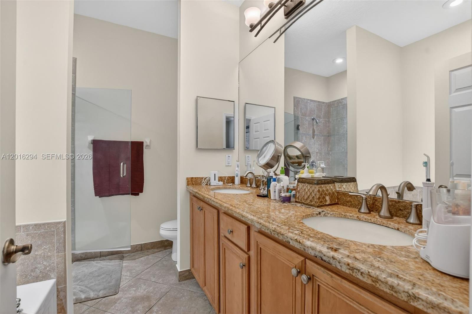 FAIRFIELD GARDENS - Residential