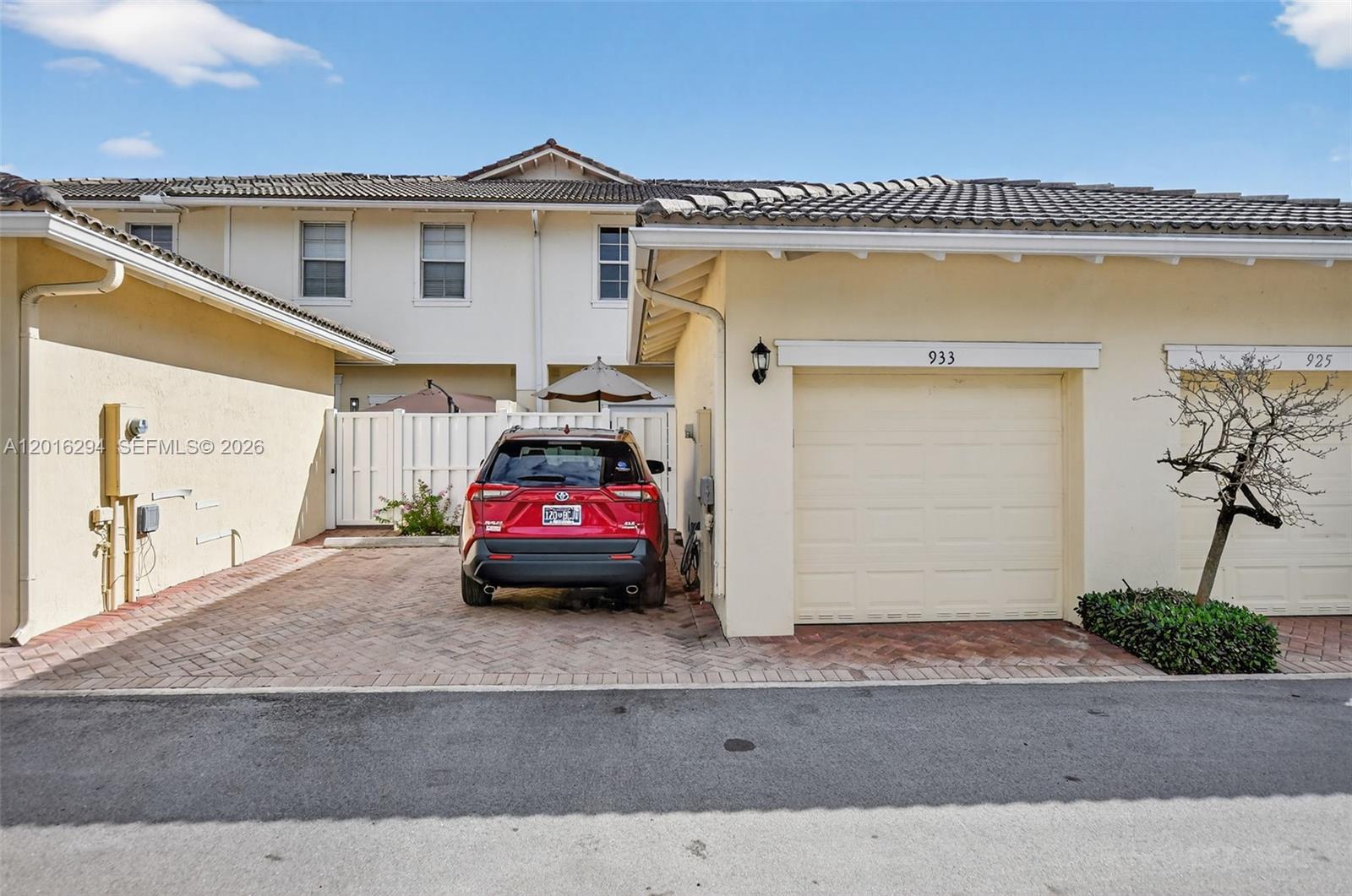 FAIRFIELD GARDENS - Residential