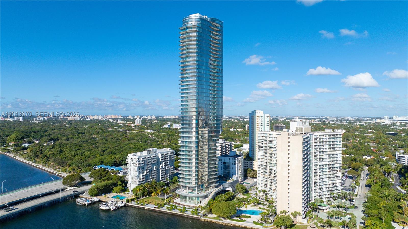 Una Residences - Residential