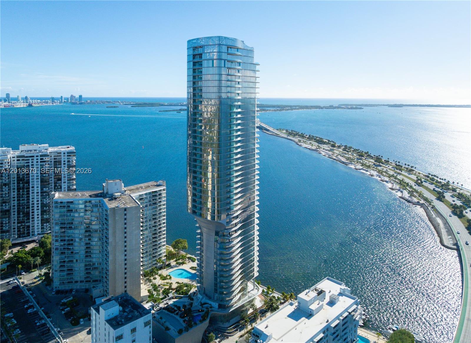 Una Residences - Residential