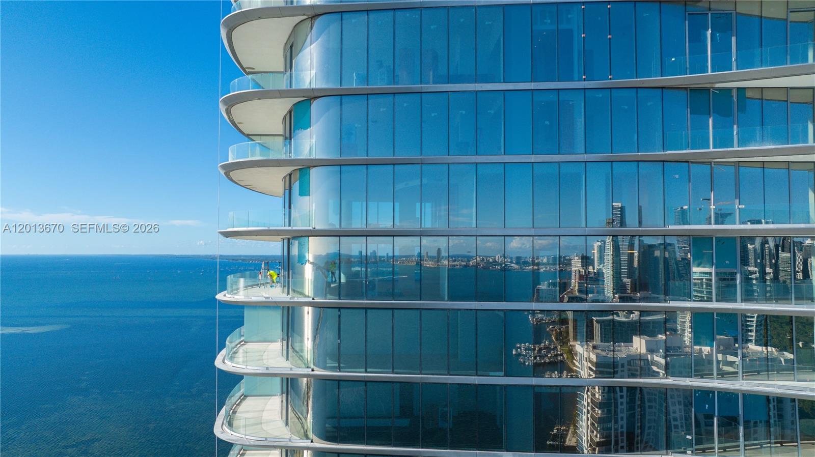 Una Residences - Residential