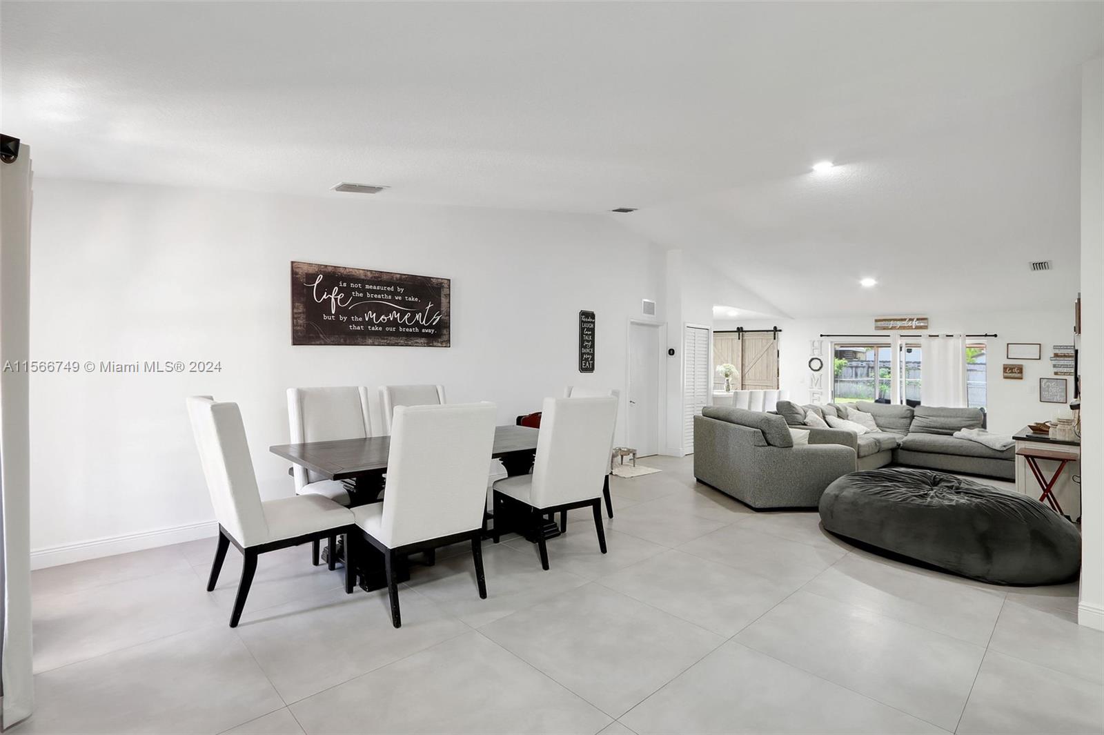 MAJESTIC ESTATES 3RD ADDN - Residential
