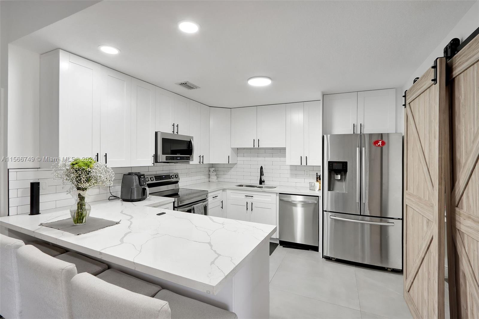 MAJESTIC ESTATES 3RD ADDN - Residential