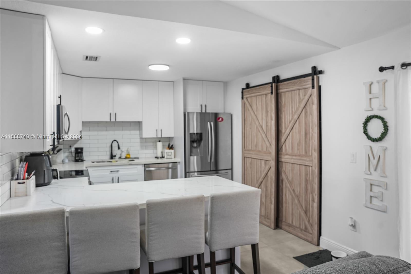 MAJESTIC ESTATES 3RD ADDN - Residential