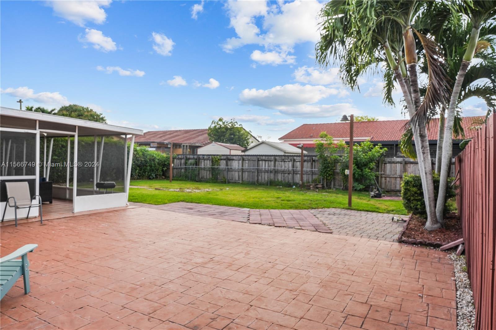 MAJESTIC ESTATES 3RD ADDN - Residential